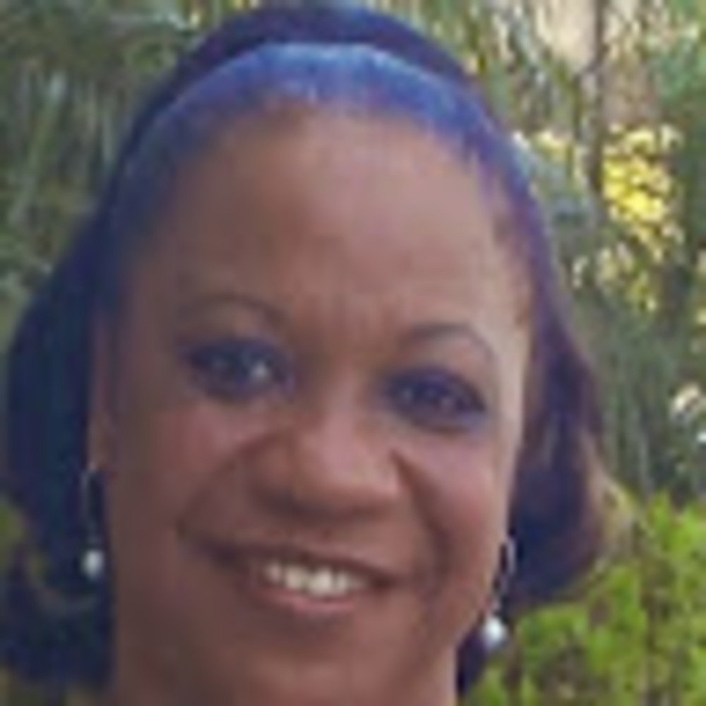 Meet your Posher, Desiree